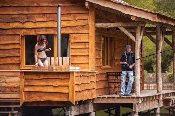 Une nuit dans une cabane sur l'eau